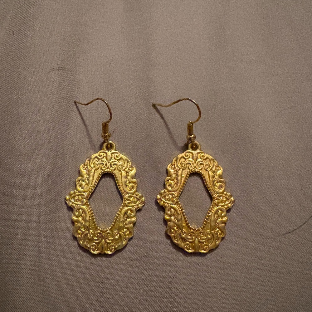 Gold Filigree Teardrop Earrings